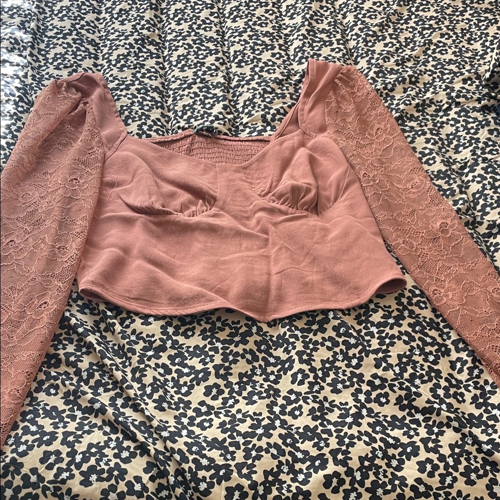 Wild Fable Lace Sleeve Crop Top in Mauve